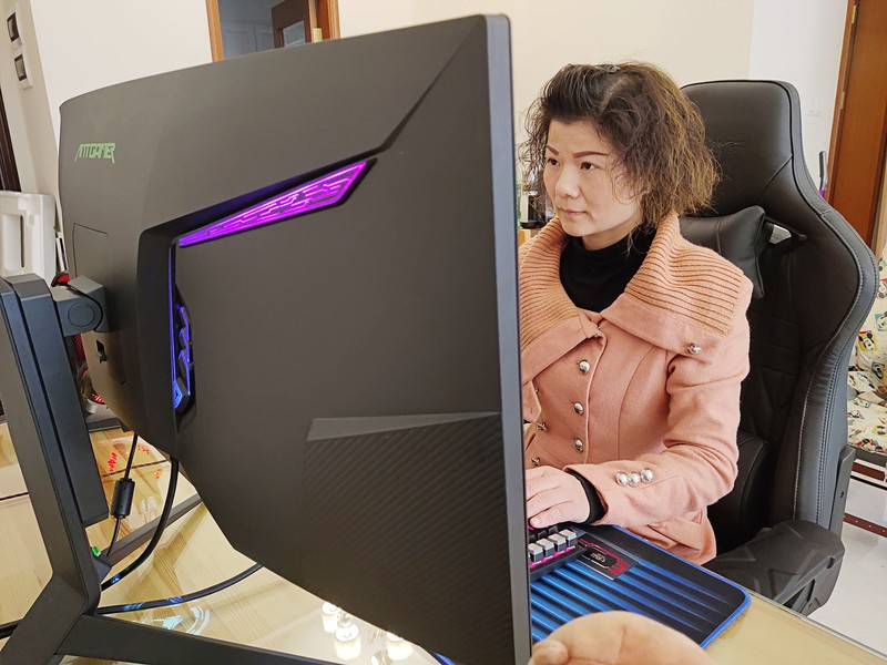 高端配置低端价位，打造好而不贵，蚂蚁电竞ANT341UC34英寸曲面电竞显示器