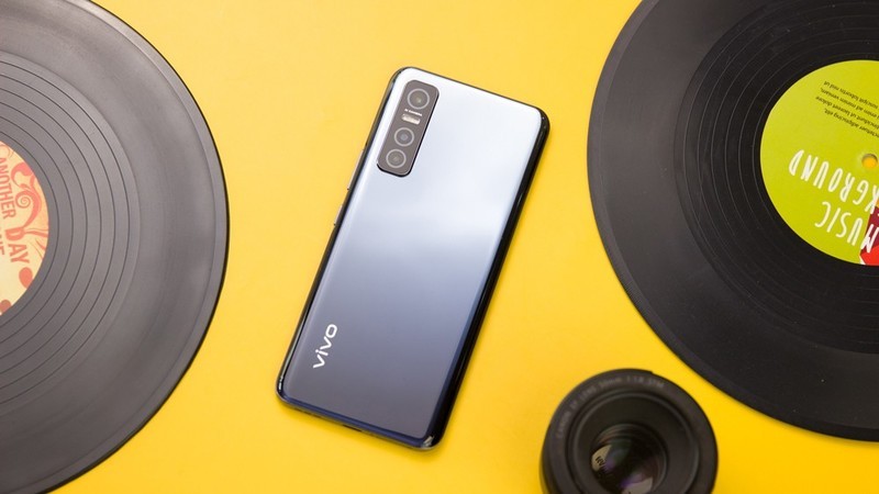 2000元的5G手机又一个选择，vivo Y73s简评