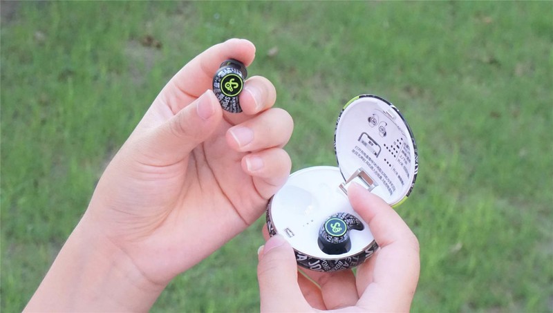 魔浪s主动降噪耳机评测：潮流动感还有全频动铁，续航40多小时