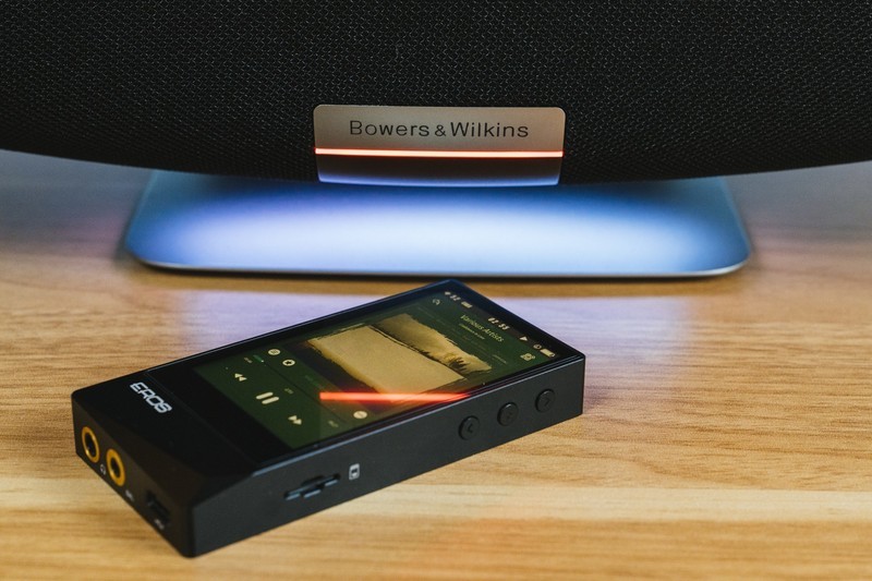 经典的传承，齐柏林飞艇御风而来：B&W 宝华韦健 Zeppelin 5 蓝牙音箱