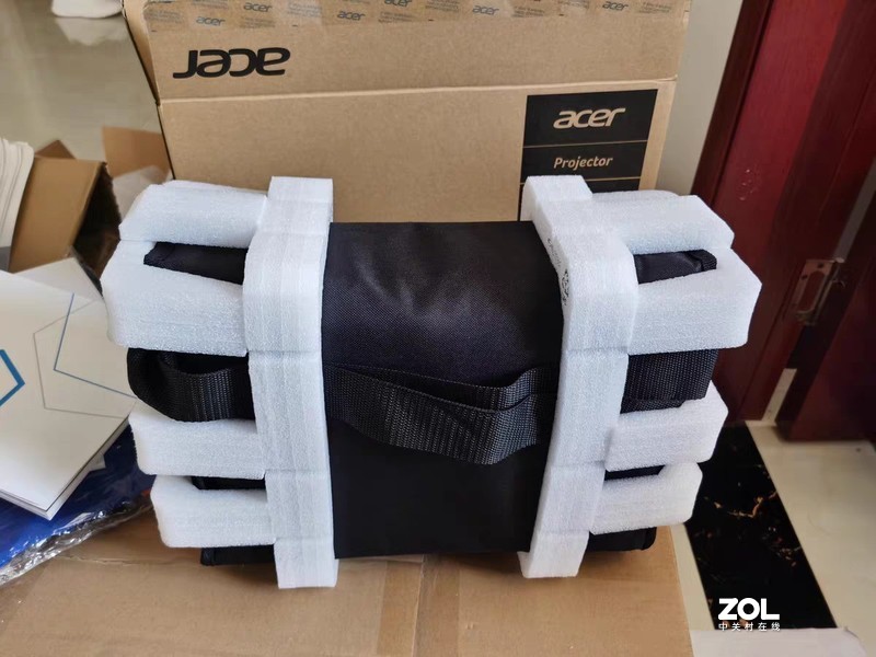 不超万元，让家秒变电影院的投影仪终于安排上啦！