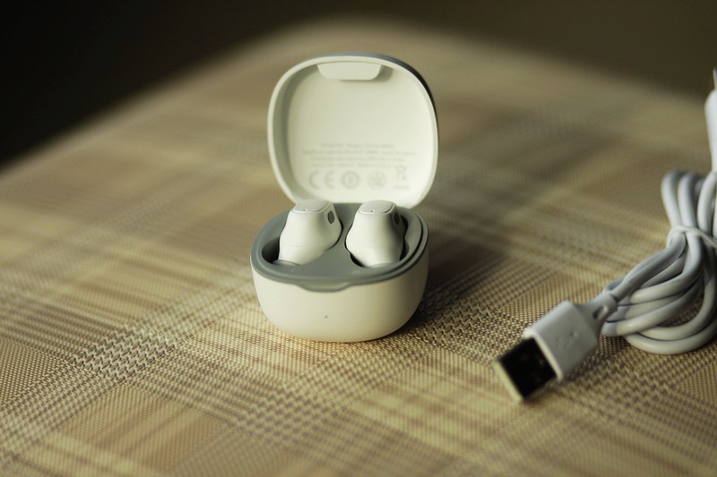 小巧便携长续航baseus倍思encokwm01真无线蓝牙耳机