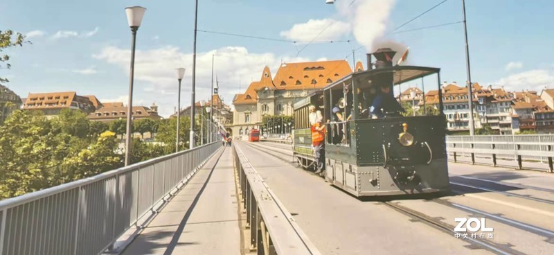 不超万元，让家秒变电影院的投影仪终于安排上啦！