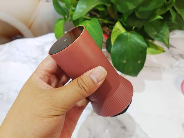 招呼即来的家里家居小神器，有左点智能砭石走罐刮痧按摩器就够了