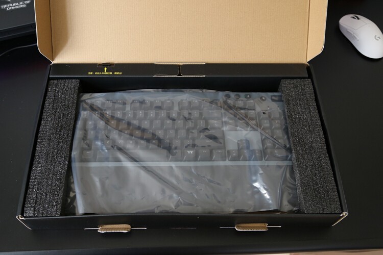精致暖男：曜越TT G521 Pro无线三模机械键盘开箱