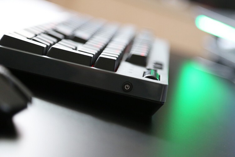 精致暖男：曜越TT G521 Pro无线三模机械键盘开箱