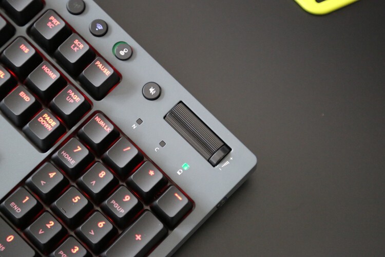 精致暖男：曜越TT G521 Pro无线三模机械键盘开箱