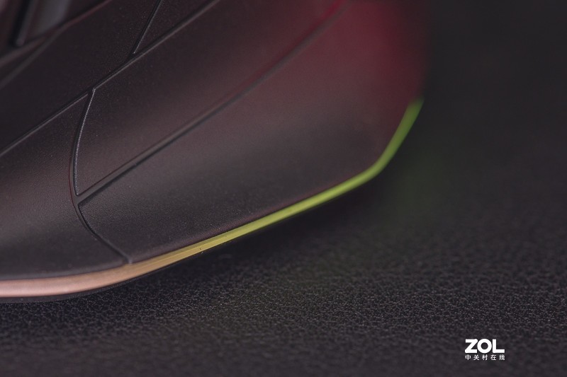 为什么狙神需要换鼠标，血手幽灵新品W70 MAX评测