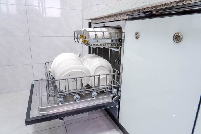 云米AI智能洗碗机评测：省心省力还省时，再也不用为谁洗碗发愁了