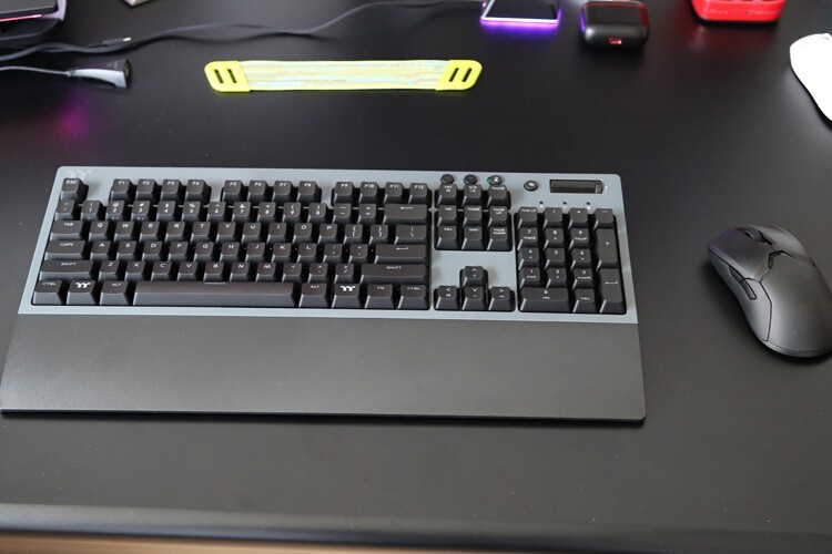 精致暖男：曜越TT G521 Pro无线三模机械键盘开箱