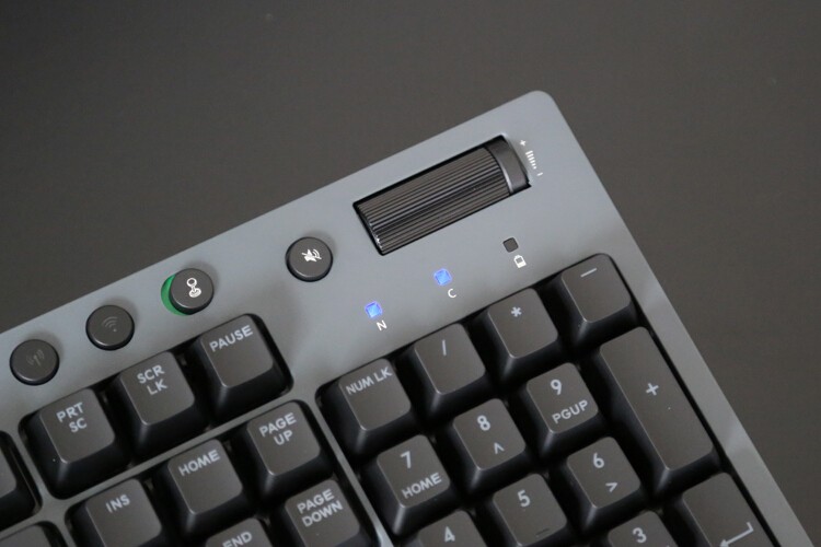 精致暖男：曜越TT G521 Pro无线三模机械键盘开箱