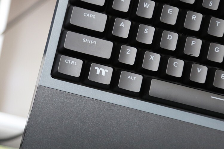 精致暖男：曜越TT G521 Pro无线三模机械键盘开箱