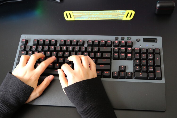 精致暖男：曜越TT G521 Pro无线三模机械键盘开箱