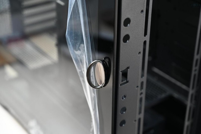 灵活设计任意改造，双面开门更易用，Tt曜越挑战者H6机箱体验