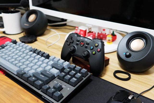 找回儿时小霸王般的快乐-北通蝙蝠4无线游戏手柄体验