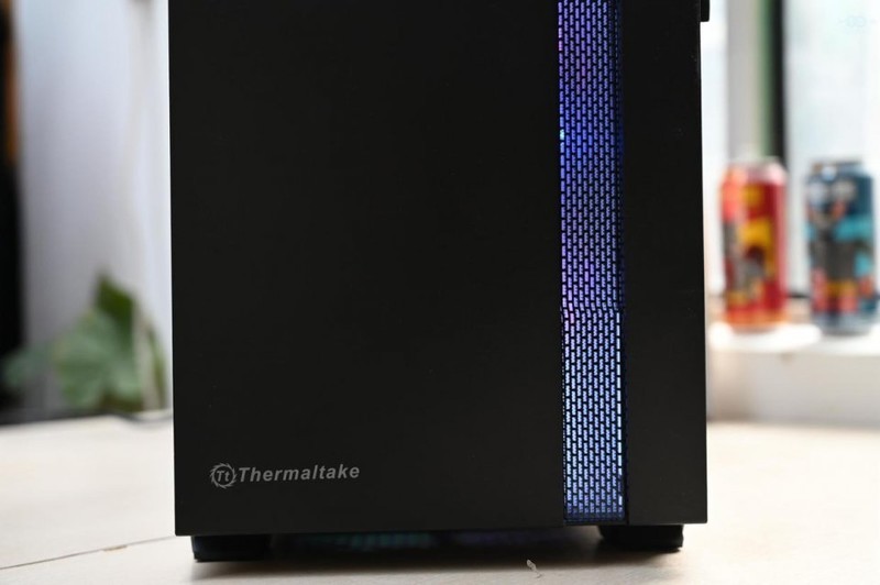 灵活设计任意改造，双面开门更易用，Tt曜越挑战者H6机箱体验