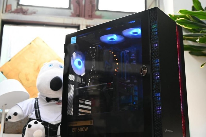 灵活设计任意改造，双面开门更易用，Tt曜越挑战者H6机箱体验