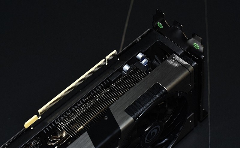 四核+8G内存的渣渣配置+影驰RTX3070Ti黑将OC 就能畅玩4K光追《控制》游戏大作