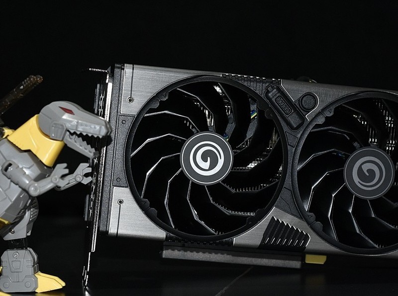 四核+8G内存的渣渣配置+影驰RTX3070Ti黑将OC 就能畅玩4K光追《控制》游戏大作