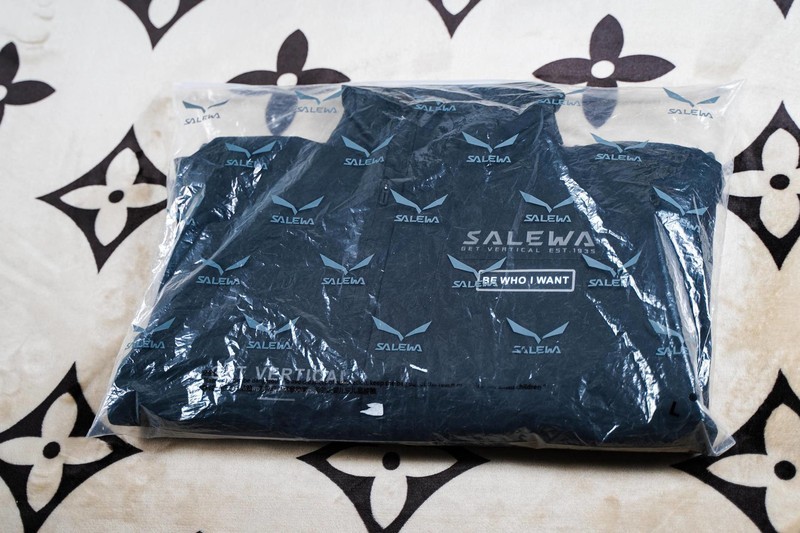 沙乐华抓绒冲锋衣——防水透湿，好看又舒适