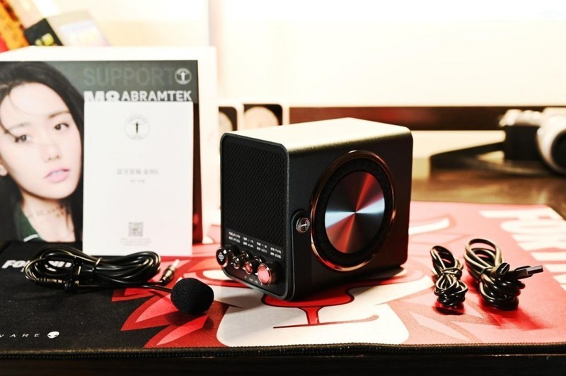 不止好听，唱K也不在话下，带上艾特铭客金刚6随处开趴