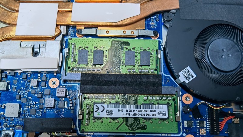 荣耀猎人V700游戏本用户级拆解实录和注意事项！学会清灰、换内存和硬盘足够了！