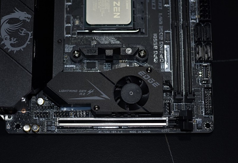 四核+8G内存的渣渣配置+影驰RTX3070Ti黑将OC 就能畅玩4K光追《控制》游戏大作