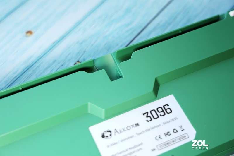 给你红豆奶绿般的甜蜜！聊一款性价比很高的入门级机械键盘——AKKO 3096 DS