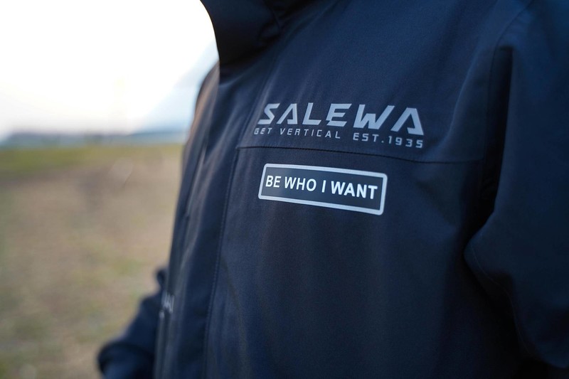 沙乐华抓绒冲锋衣——防水透湿，好看又舒适