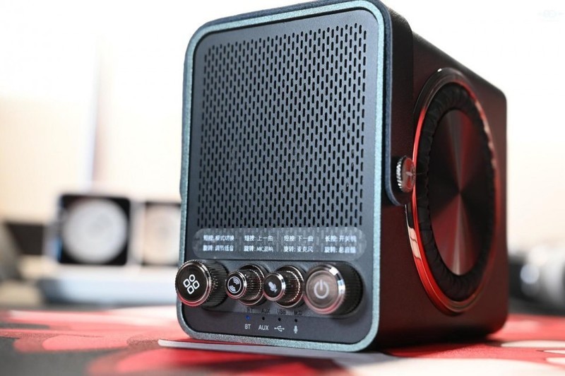 不止好听，唱K也不在话下，带上艾特铭客金刚6随处开趴