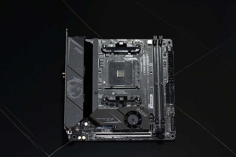 四核+8G内存的渣渣配置+影驰RTX3070Ti黑将OC 就能畅玩4K光追《控制》游戏大作