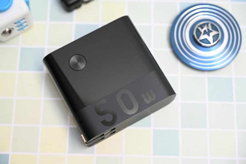 灵活易用，兼容性好，紫米50W双模充电器+充电宝体验