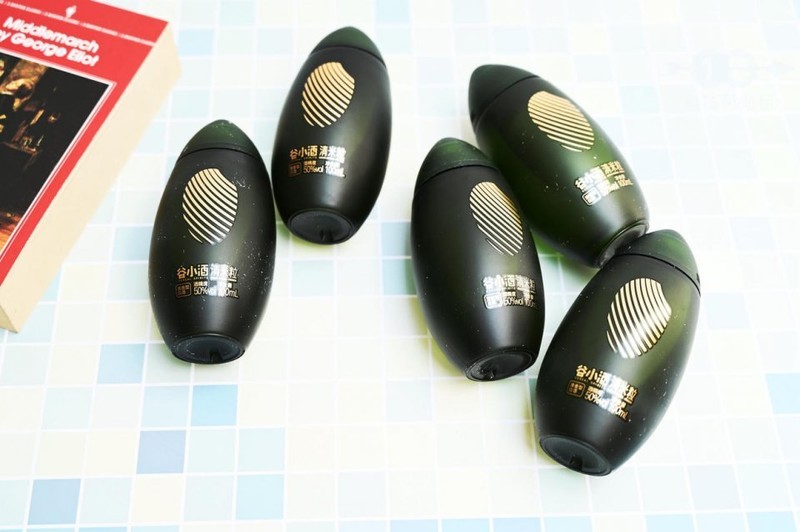滴滴清醇，南国留香，川派老酒，蜀黍新酿，谷小酒清米粒体验