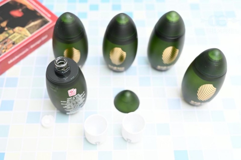 滴滴清醇，南国留香，川派老酒，蜀黍新酿，谷小酒清米粒体验