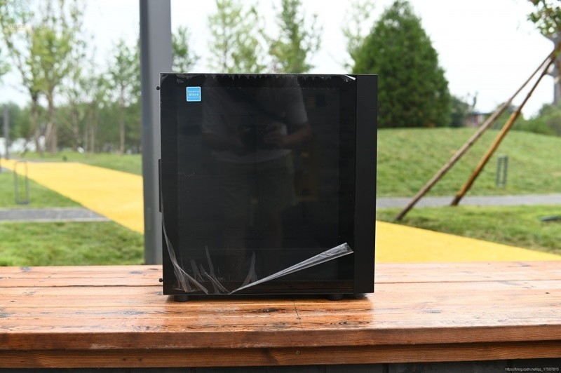 简约自然的大块头机箱，装机省事升级方便，TT挑战者H5体验