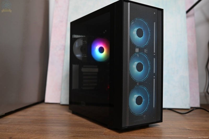 简约自然的大块头机箱，装机省事升级方便，TT挑战者H5体验