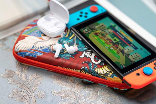 40dB主动降噪干掉烦人噪声，JBL LIVE PRO+耳机使用分享