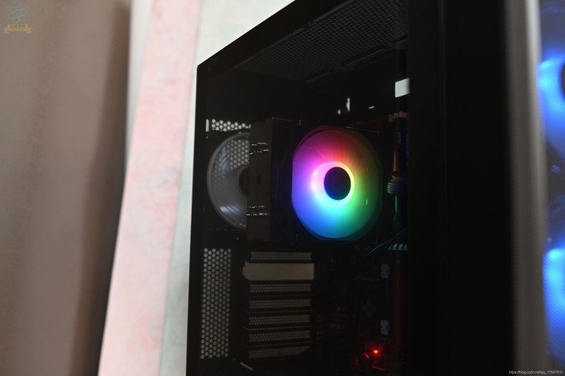 简约自然的大块头机箱，装机省事升级方便，TT挑战者H5体验