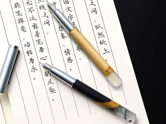 将树脂+实木+钢材结合在一起，笔下文创山水钢笔体验：东方美学