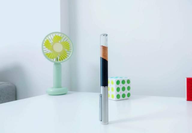 将树脂+实木+钢材结合在一起，笔下文创山水钢笔体验：东方美学