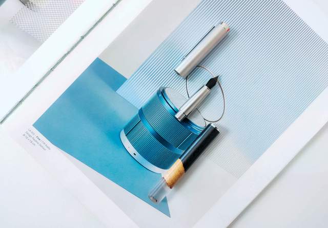 将树脂+实木+钢材结合在一起，笔下文创山水钢笔体验：东方美学