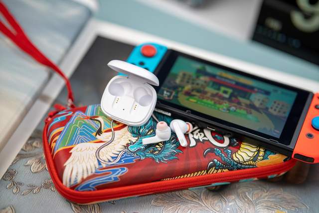 40dB主动降噪干掉烦人噪声，JBL LIVE PRO+耳机使用分享