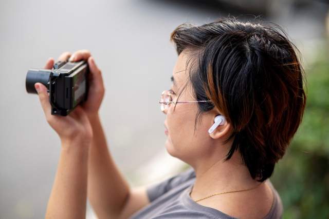 40dB主动降噪干掉烦人噪声，JBL LIVE PRO+耳机使用分享