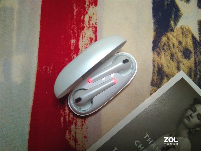 视听新体验，高颜值出门旅游必不可少：舒适豆ComfoBuds