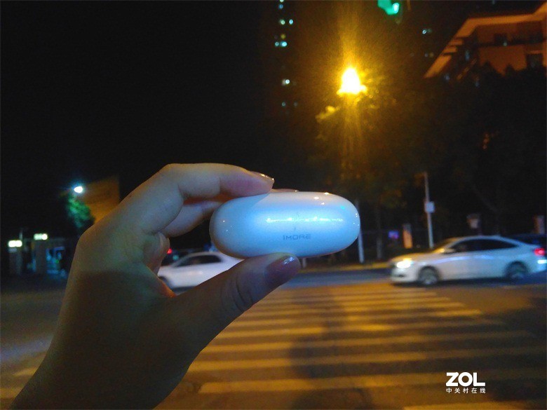 视听新体验，高颜值出门旅游必不可少：舒适豆ComfoBuds