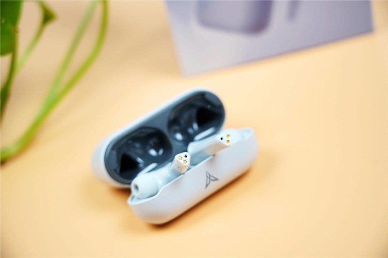 听声辨位再次加强，力助你吃鸡成功--银狐T1真无线蓝牙耳机分享