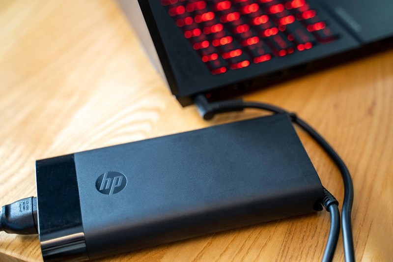 高颜值玩游戏如德芙般顺滑——暗影精灵6在此