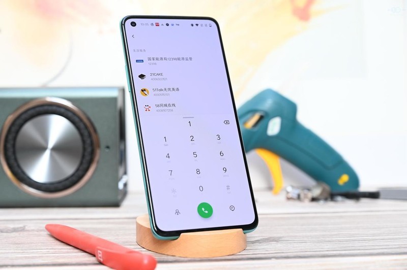 或许是一款承上启下之作，谈一加8T的设计、系统与体验