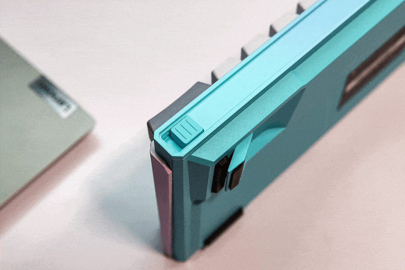 用色彩装点个性，杜伽K330W机械键盘，给你的桌面加一道风景