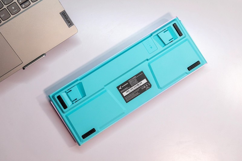 用色彩装点个性，杜伽K330W机械键盘，给你的桌面加一道风景